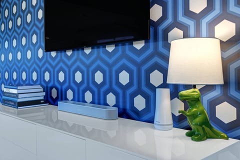 Living Room Sideboard with Lamp