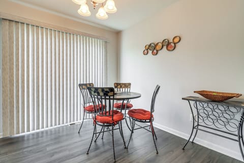 Dining Area | Dishware & Flatware