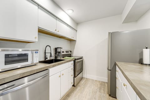 Kitchen | Ninja Coffee Maker | Dishwasher | 1st Floor