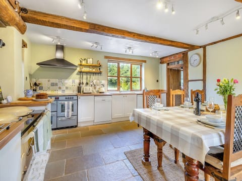 Kitchen/diner | Coachmans Cottage, Bromyard