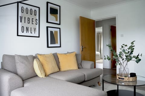 Living Room / Lounge