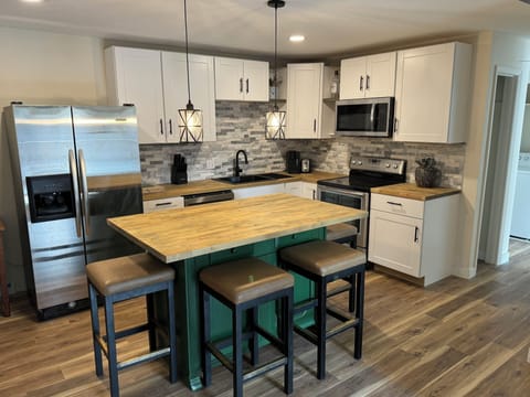 Stunning kitchen, newly remodeled and fully stocked