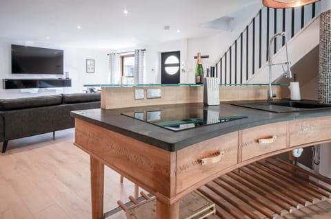 The Cottage - 2 Bedroom Cottage - Tenby (23679)