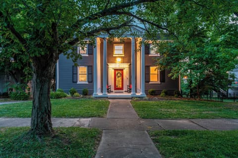 Welcome to Magnolia Bourbon Manor
