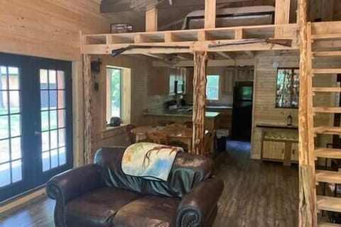 3ddcb5f4-abaf-4039-b898-ed1b9f9d41de