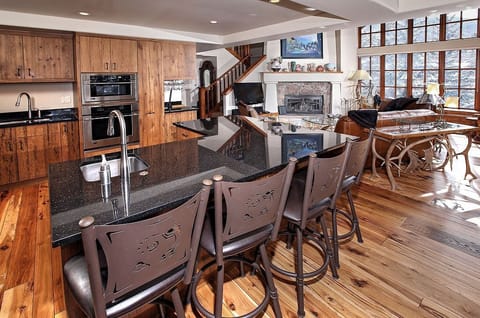 Beaver Creek Pines 4 Bedroom Residence Kitchen