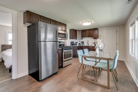 Dining Area | Kitchen
