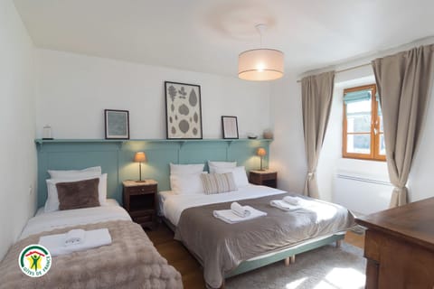 Bedroom 1 set as double and single