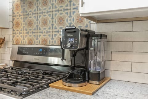 Our coffee maker can make single Keurig coffee cups and also make large pots of coffee. Ground coffee, pods, sugar, creamer, and disposable coffee cups are provided!
