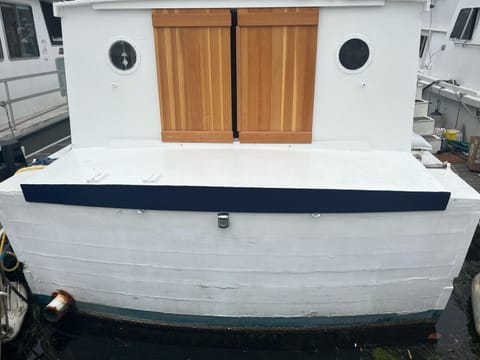 Charming houseboat in marvelous Sausalito with WiFi Docked boat in Sausalito