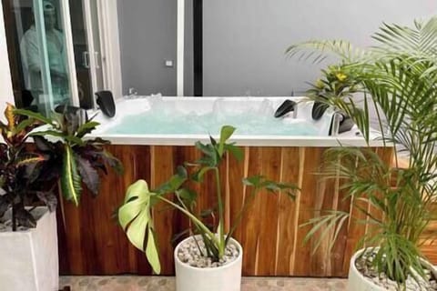 Indoor spa tub