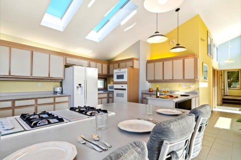 The Chef(s) in your group will love the amenities and space!