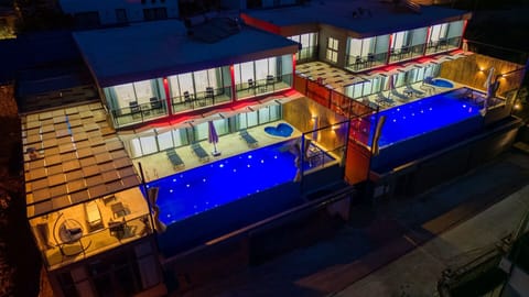 2 indoor pools, a heated pool