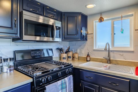 Our fully equipped kitchen has everything you need for making your favorite home-cooked meals.