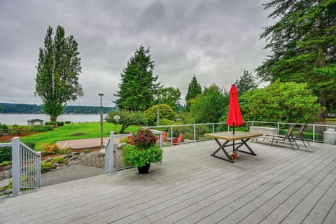 Deck | Outdoor Dining | Water Views