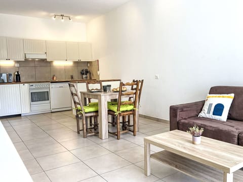 Plant, Furniture, Wood, Porch, Shade, Road Surface, Outdoor Furniture, Building, Chair, Interior Design