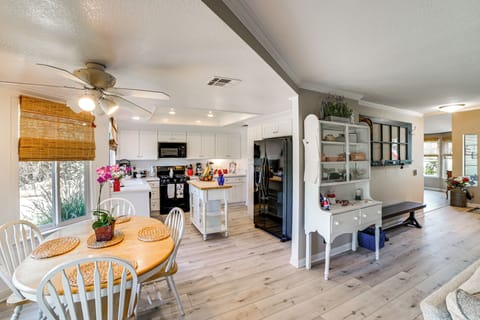 Dining Nook | 1st Floor