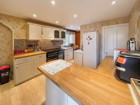 Kitchen | Tigh N Eilean, Aberfeldy