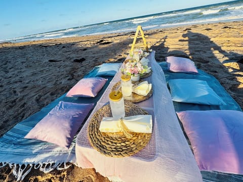 Beach nearby, sun loungers, beach towels