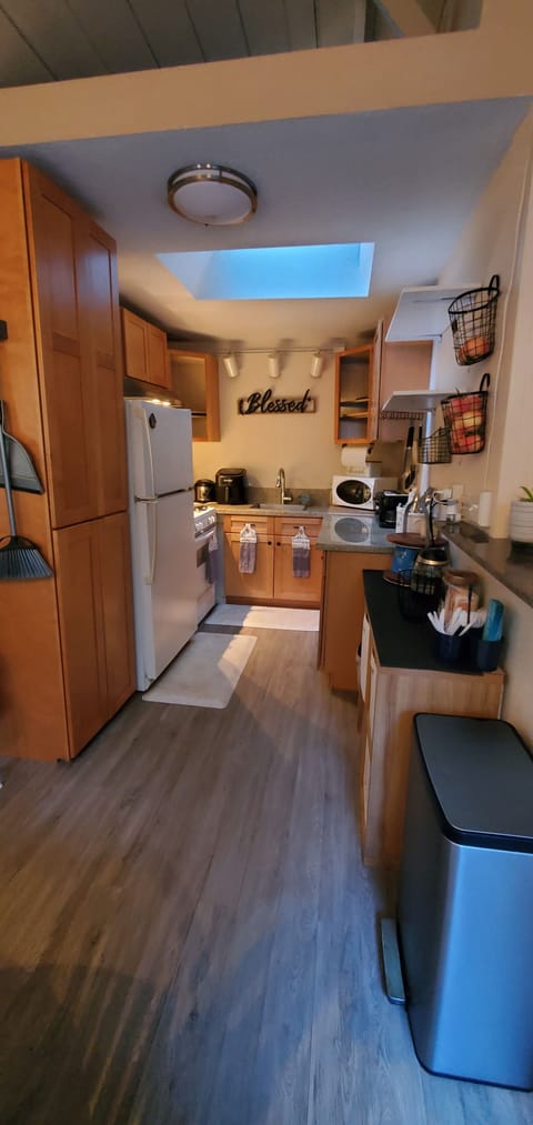 Fully equipped kitchen with dishwasher, coffee maker, air fryer, rice cooker etc