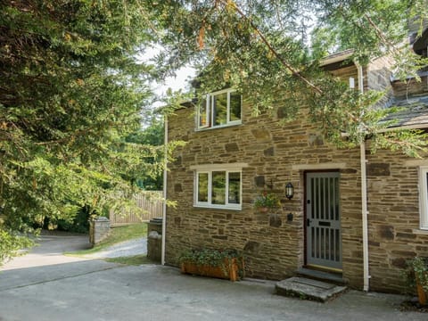 Front of Buttercup Cottage