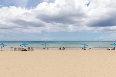 Sun loungers, beach towels