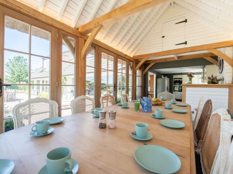 Table, Furniture, Property, Chair, Wood, Interior Design, Architecture, Floor, House, Flooring