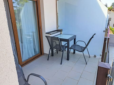 Table, Furniture, Wood, Building, Chair, Interior Design, Outdoor Table, Outdoor Furniture, Flooring, Floor