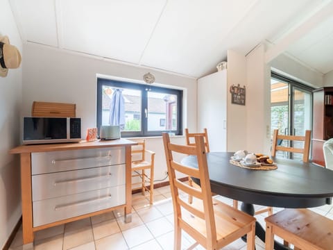 Table, Furniture, Cabinetry, Wood, Chair, Drawer, Interior Design, Floor, Flooring