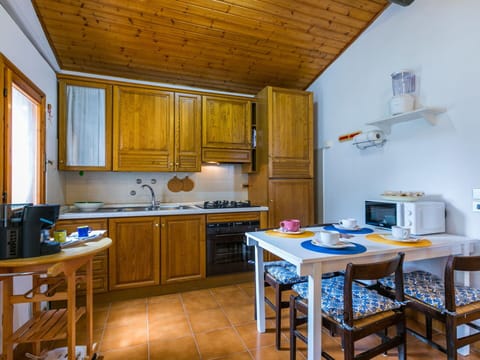 Cabinetry, Countertop, Furniture, Kitchen Sink, Property, Sink, Wood, Kitchen, Tap, Interior Design