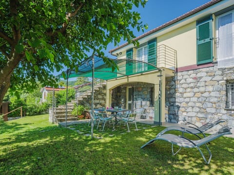 Cloud, Sky, Water, Daytime, Azure, Beach, Coastal And Oceanic Landforms, Natural Landscape, Horizon, Landscape