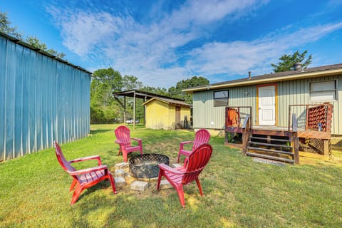 Royal Vacation Rental | 3BR | 1BA | Stairs Required | 1,200 Sq Ft