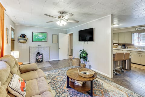 Living Room | Smart TV | Puzzles & Board Games