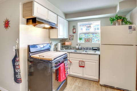 Kitchen | Keurig Coffee Maker | Cooking/Baking Basics