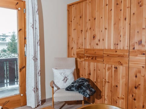 Property, Furniture, Cabinetry, Comfort, Wood, Textile, Building, Window, Interior Design, Architecture