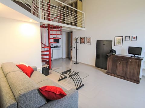 Property, Furniture, Building, Comfort, Wood, Interior Design, Living Room, Floor, Flooring, Wall