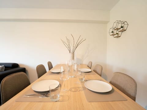 Table, Furniture, Property, Tableware, Dishware, Chair, Wood, Lighting, Interior Design, Floor