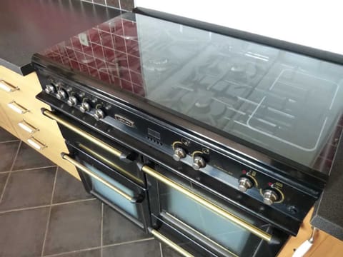 Oven