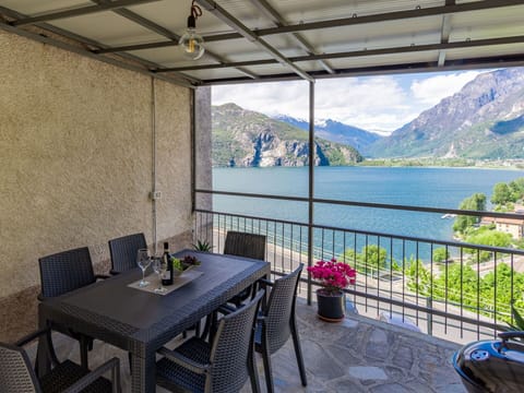 Table, Plant, Furniture, Property, Building, Flower, Water, Flowerpot, Houseplant, Sky