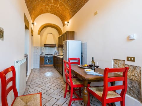 Table, Furniture, Property, Chair, Interior Design, Architecture, Wood, Floor, Flooring, Kitchen