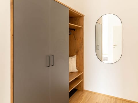 Water, Plant, Building, Sky, Property, Cloud, Swimming Pool, Azure, Window, House