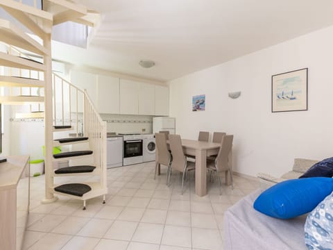 Furniture, Building, Comfort, Bookcase, House, Living Room, Interior Design, Flooring, Chair, Desk