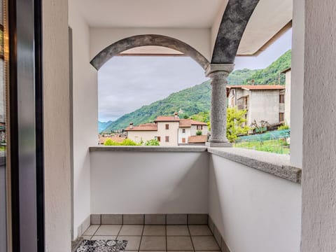 Property, Building, Window, Sky, Shade, Architecture, Interior Design, Rectangle, Tints And Shades