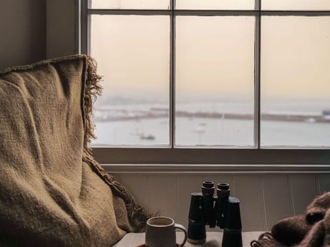 Window, Tableware, Comfort, Drinkware, Textile, Cup, Sky, Wood, Coffee Cup, Interior Design