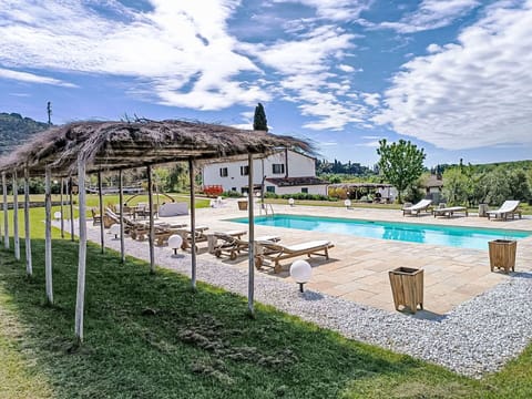 Cloud, Sky, Water, Plant, Swimming Pool, Shade, Tree, Outdoor Furniture, Leisure, Landscape