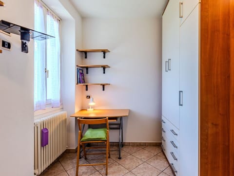 Furniture, Property, Table, Building, Wood, Interior Design, Flooring, Chair, Floor