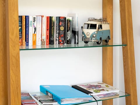 Product, Shelf, Shelving, Wood, Publication, Bookcase, Table, Rectangle, Paint, Art