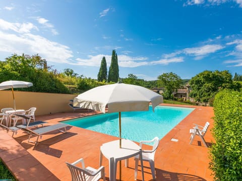 Cloud, Water, Sky, Property, Furniture, Table, Chair, Swimming Pool, Azure, Building