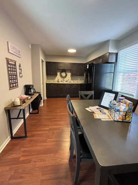Spacious Kitchen / Dining Room combo with seating for 6 and coffee bar