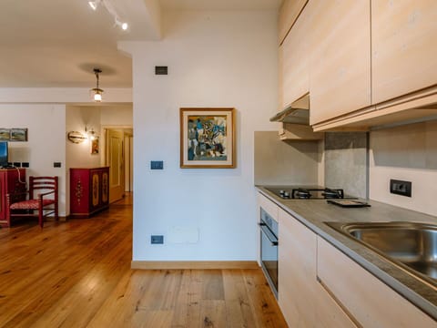 Picture Frame, Cabinetry, Building, Wood, Interior Design, Kitchen Stove, Countertop, Kitchen Sink, Flooring, Sink